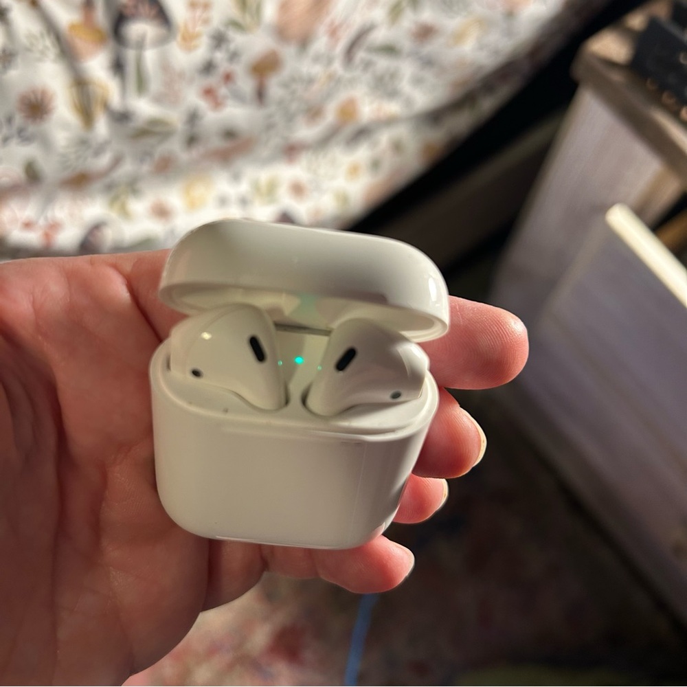 Apple AirPods
